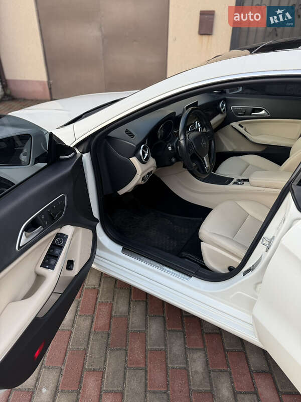 Седан Mercedes-Benz CLA-Class 2014 в Киеве