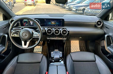 Седан Mercedes-Benz CLA-Class 2021 в 