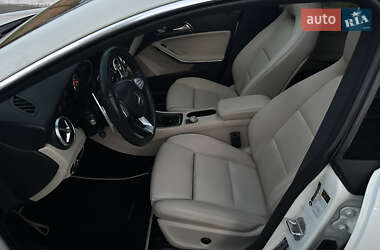 Седан Mercedes-Benz CLA-Class 2017 в 