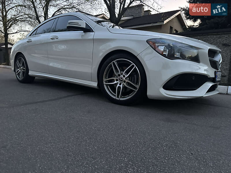Седан Mercedes-Benz CLA-Class 2017 в Дніпрі