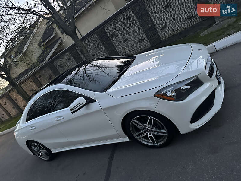 Седан Mercedes-Benz CLA-Class 2017 в Дніпрі