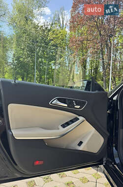 Седан Mercedes-Benz CLA-Class 2018 в 