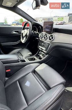 Седан Mercedes-Benz CLA-Class 2018 в 