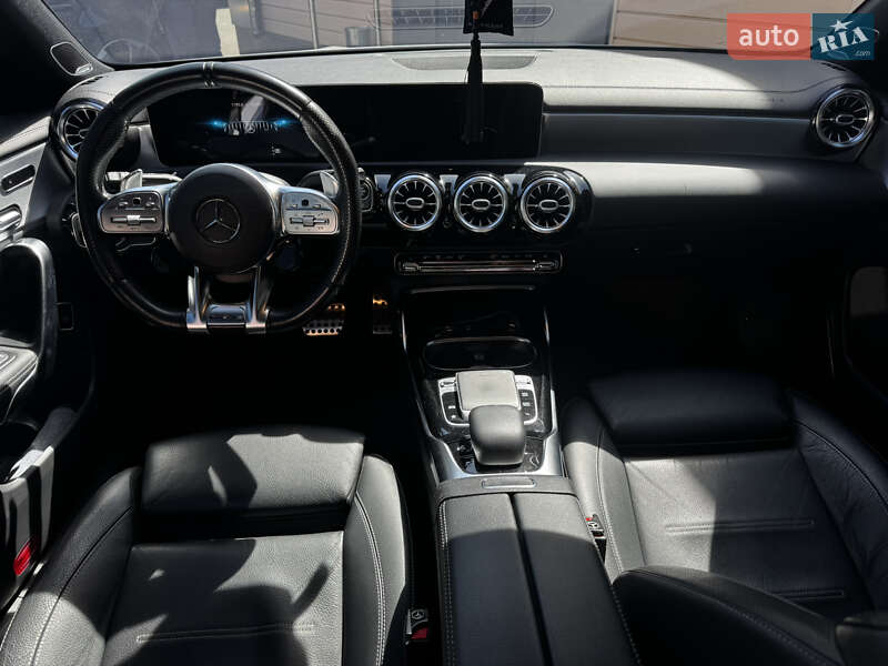 Седан Mercedes-Benz CLA-Class 2019 в Киеве