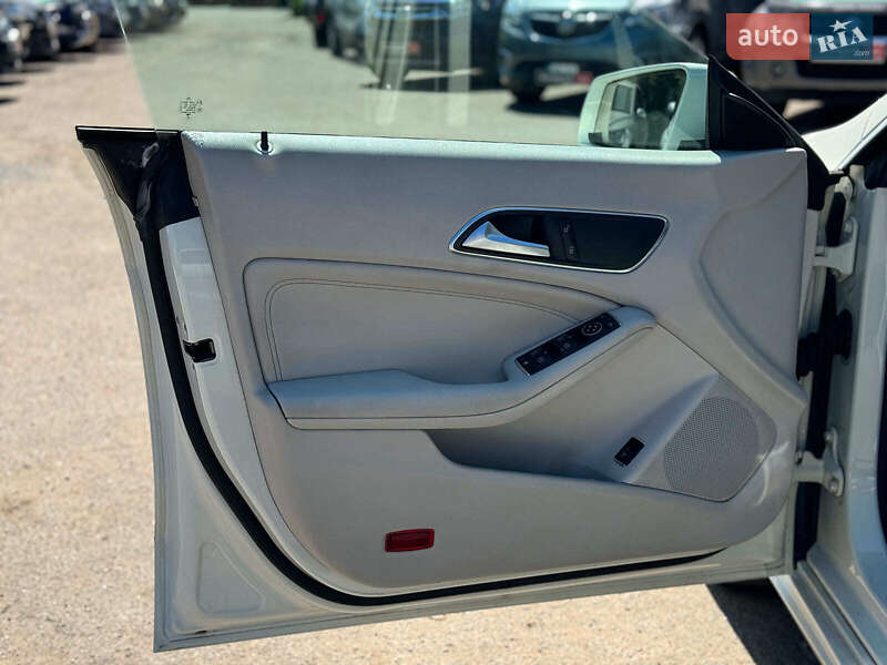 Седан Mercedes-Benz CLA-Class 2015 в Виннице