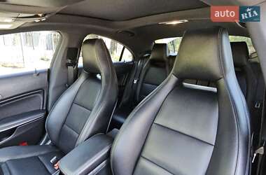 Седан Mercedes-Benz CLA-Class 2016 в 