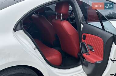 Седан Mercedes-Benz CLA-Class 2019 в 