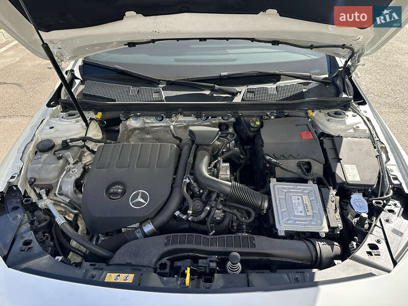 Седан Mercedes-Benz CLA-Class 2022 в Чернигове