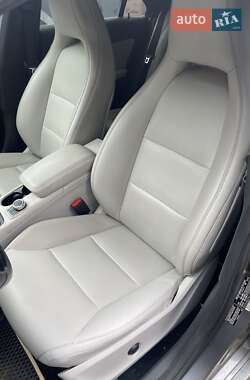 Седан Mercedes-Benz CLA-Class 2015 в 