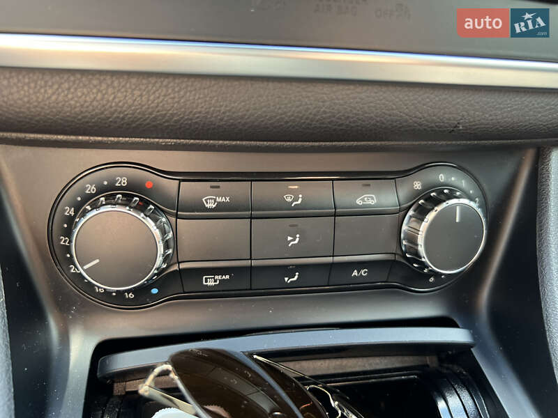 Седан Mercedes-Benz CLA-Class 2015 в Киеве фото 27 Седан Mercedes-Benz CLA-Class 2015 в Киеве