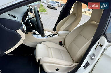 Седан Mercedes-Benz CLA-Class 2015 в 