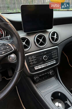 Седан Mercedes-Benz CLA-Class 2018 в 