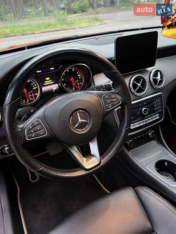 Седан Mercedes-Benz CLA-Class 2018 в Черкасах