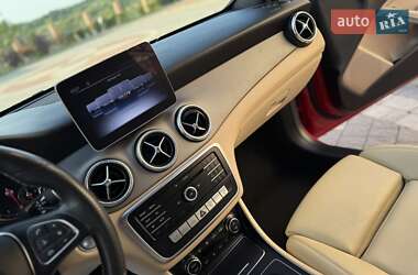 Седан Mercedes-Benz CLA-Class 2018 в 
