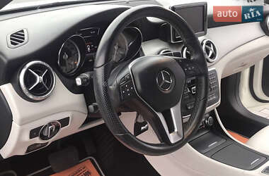 Седан Mercedes-Benz CLA-Class 2013 в 