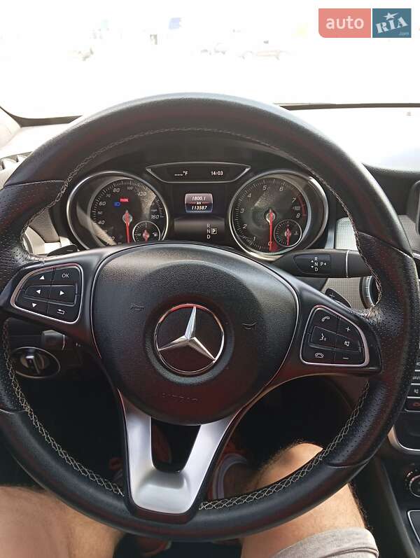 Седан Mercedes-Benz CLA-Class 2016 в Киеве