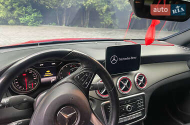 Седан Mercedes-Benz CLA-Class 2018 в 