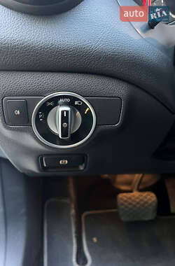 Седан Mercedes-Benz CLA-Class 2013 в 