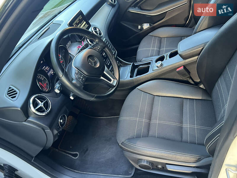 Седан Mercedes-Benz CLA-Class 2013 в Киеве
