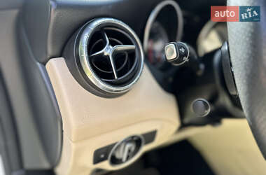 Седан Mercedes-Benz CLA-Class 2018 в 
