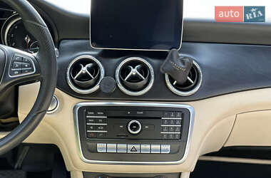 Седан Mercedes-Benz CLA-Class 2018 в 