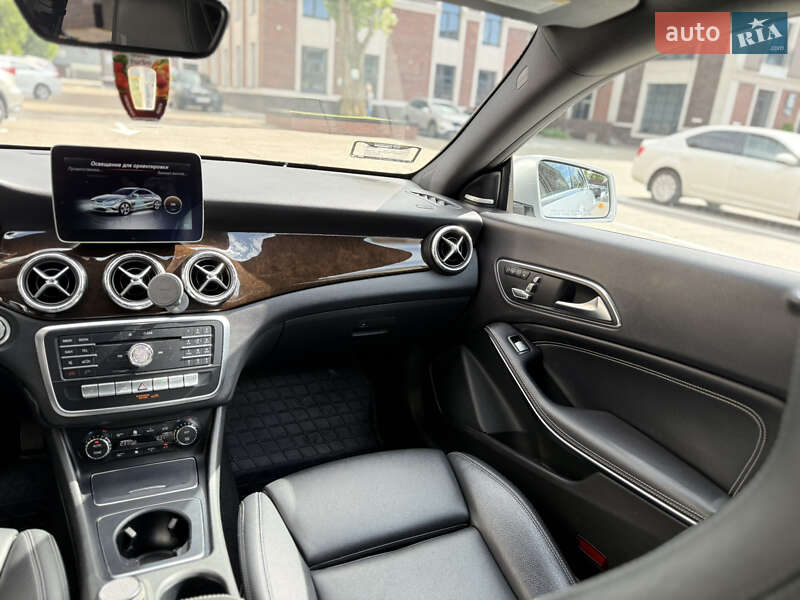 Седан Mercedes-Benz CLA-Class 2017 в Киеве