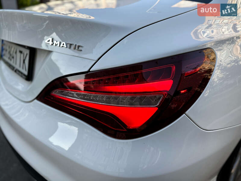 Седан Mercedes-Benz CLA-Class 2018 в Киеве