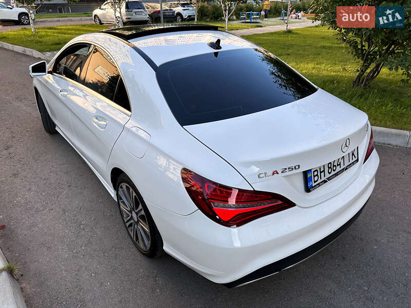 Седан Mercedes-Benz CLA-Class 2018 в Киеве