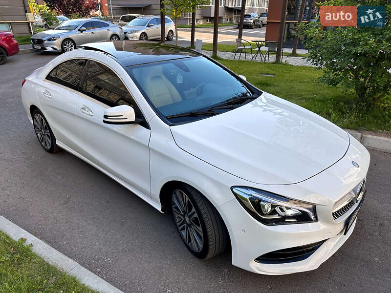 Седан Mercedes-Benz CLA-Class 2018 в Киеве