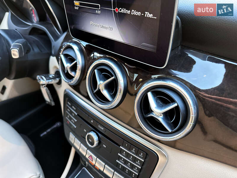Седан Mercedes-Benz CLA-Class 2018 в Киеве