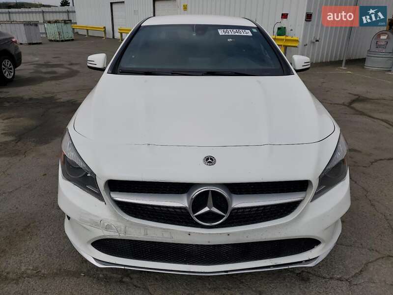 Седан Mercedes-Benz CLA-Class 2018 в Чернівцях