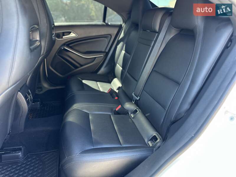 Седан Mercedes-Benz CLA-Class 2015 в Здолбунове