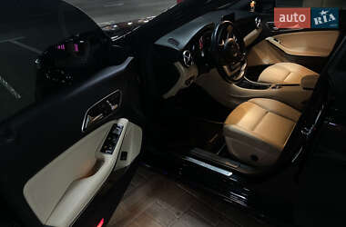 Седан Mercedes-Benz CLA-Class 2018 в 