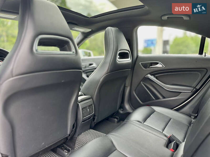 Седан Mercedes-Benz CLA-Class 2013 в Днепре фото 13 Седан Mercedes-Benz CLA-Class 2013 в Днепре