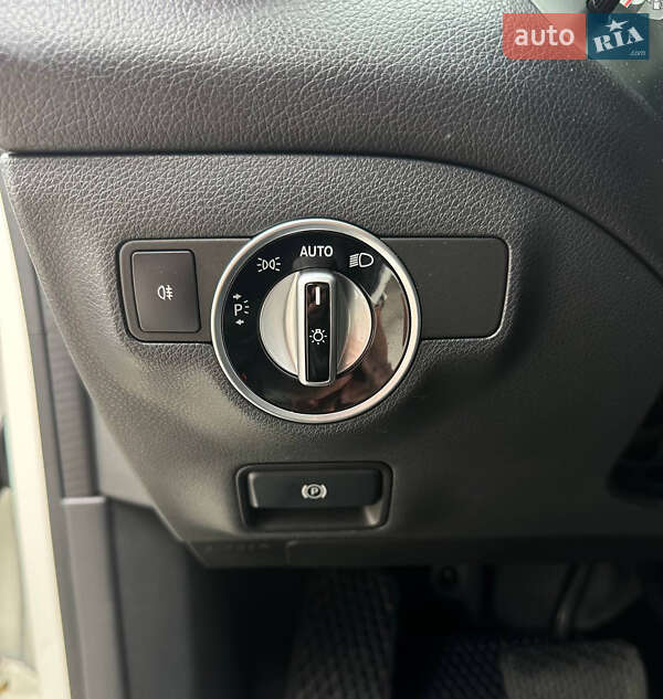Седан Mercedes-Benz CLA-Class 2013 в Днепре фото 30 Седан Mercedes-Benz CLA-Class 2013 в Днепре