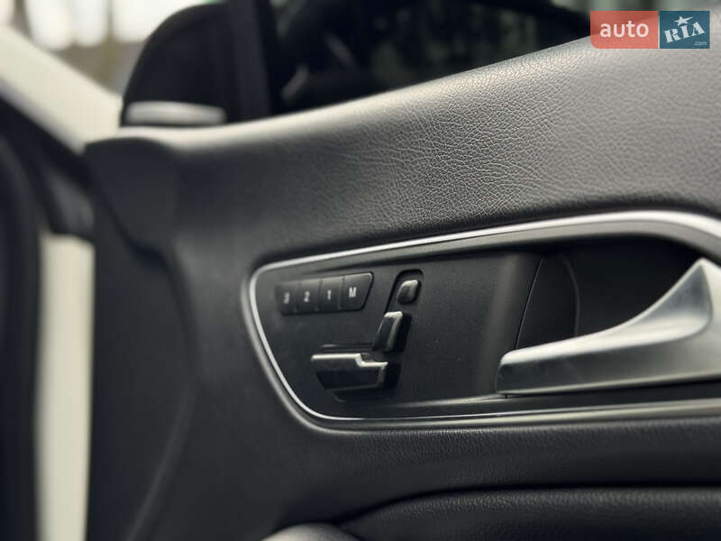 Седан Mercedes-Benz CLA-Class 2014 в Львові
