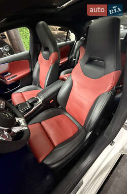 Седан Mercedes-Benz CLA-Class 2022 в 