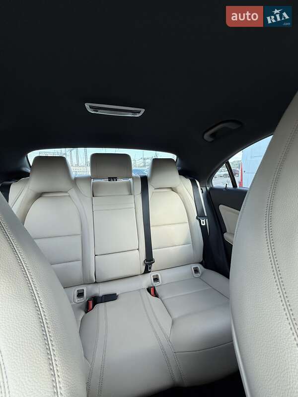 Седан Mercedes-Benz CLA-Class 2014 в Львові