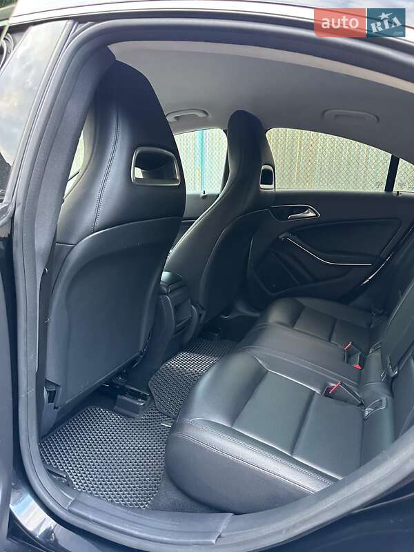 Седан Mercedes-Benz CLA-Class 2014 в Черновцах фото 27 Седан Mercedes-Benz CLA-Class 2014 в Черновцах