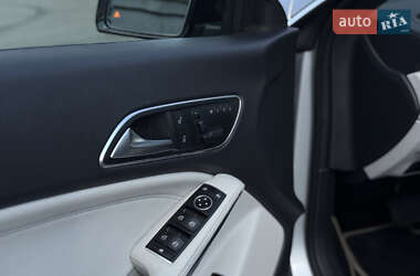 Седан Mercedes-Benz CLA-Class 2014 в 
