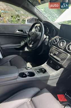 Седан Mercedes-Benz CLA-Class 2019 в 