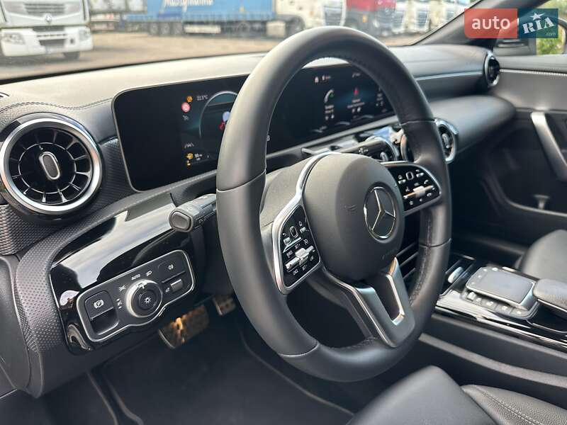 Седан Mercedes-Benz CLA-Class 2020 в Киеве
