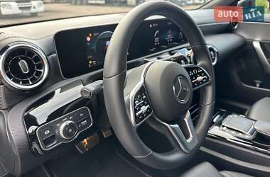 Седан Mercedes-Benz CLA-Class 2020 в 