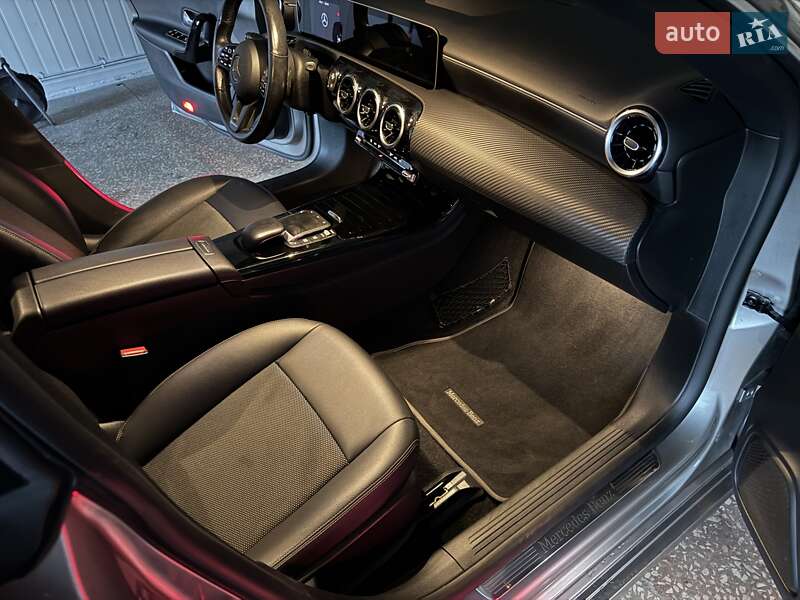 Седан Mercedes-Benz CLA-Class 2019 в Тернополе