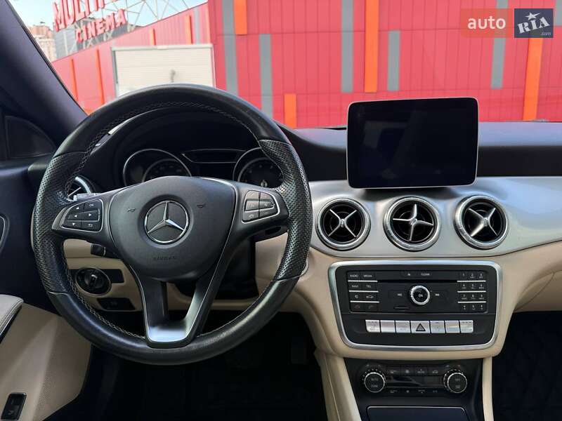 Седан Mercedes-Benz CLA-Class 2018 в Киеве