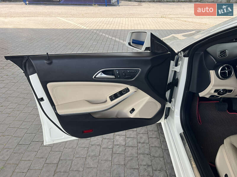 Седан Mercedes-Benz CLA-Class 2015 в Запорожье