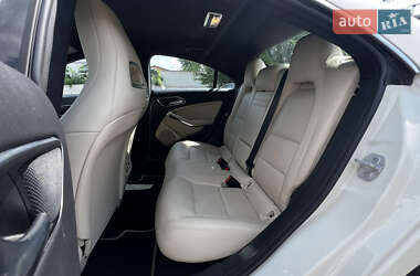 Седан Mercedes-Benz CLA-Class 2015 в 