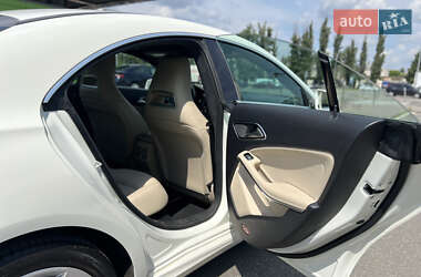Седан Mercedes-Benz CLA-Class 2015 в 