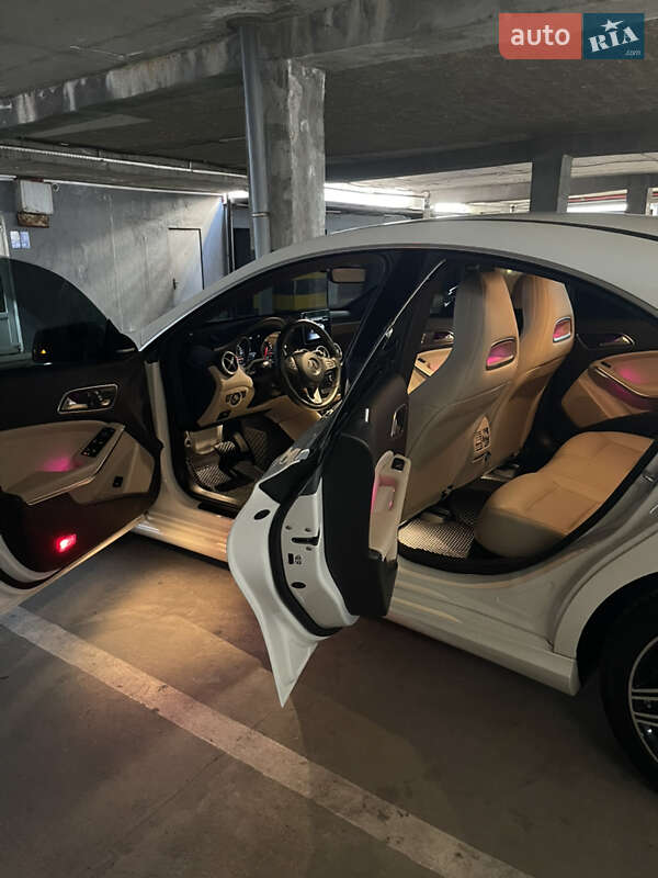 Седан Mercedes-Benz CLA-Class 2017 в Ивано-Франковске