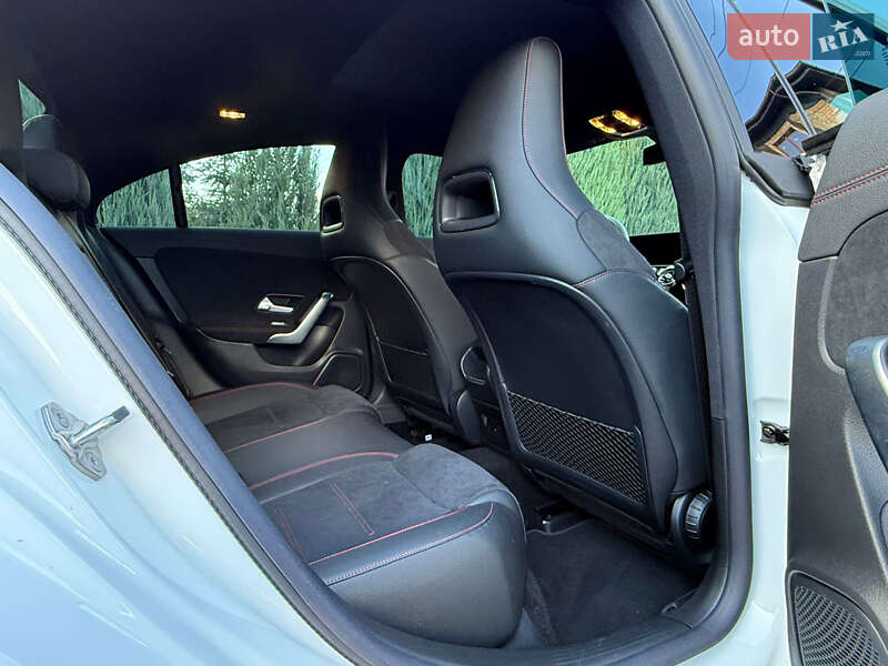 Седан Mercedes-Benz CLA-Class 2022 в Киеве